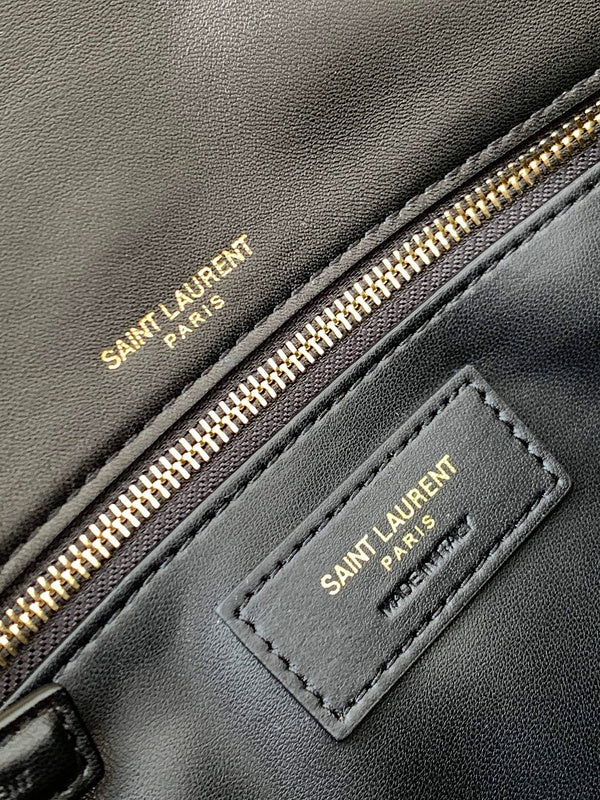 Amelia - YSL Bag - 4171
