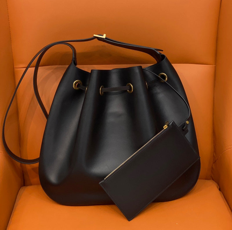 Amelia - YSL Bag - 2052