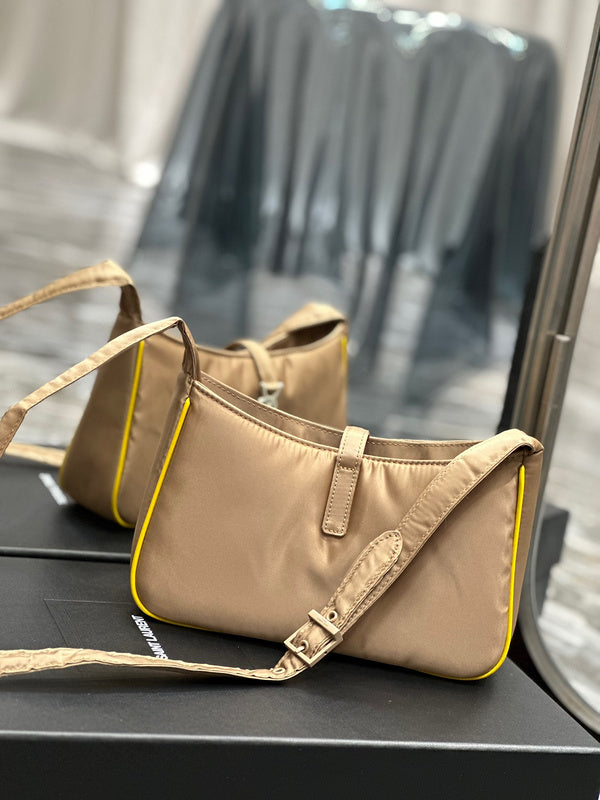 Amelia - YSL Bag - 1925