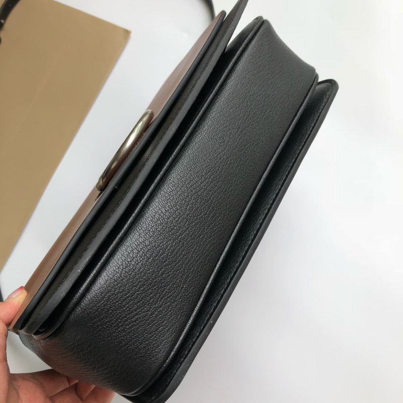 Burberry Bags - Bagsattire   457