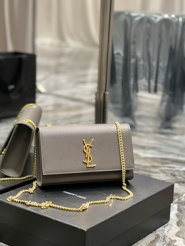 Amelia - YSL Bag - 1947