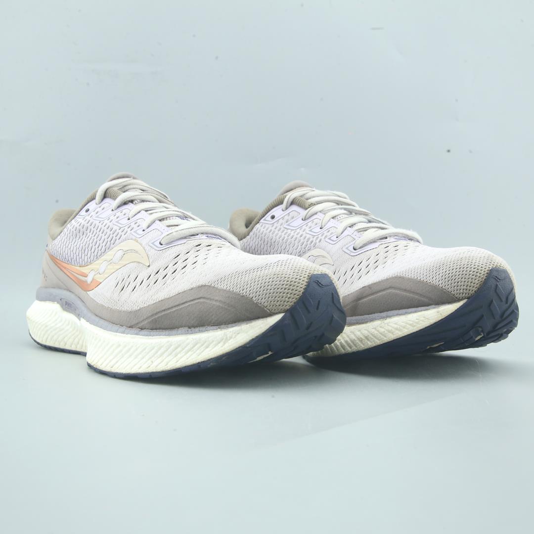 SAUCONY TRIUMPH 18
