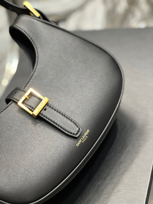 Amelia - YSL Bag - 3913