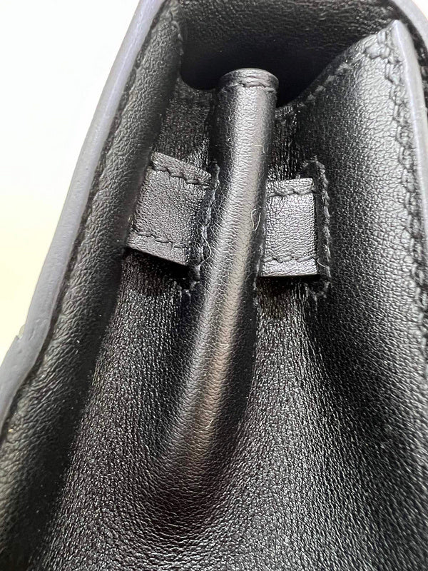 Amelia - HMS Bags - 1725