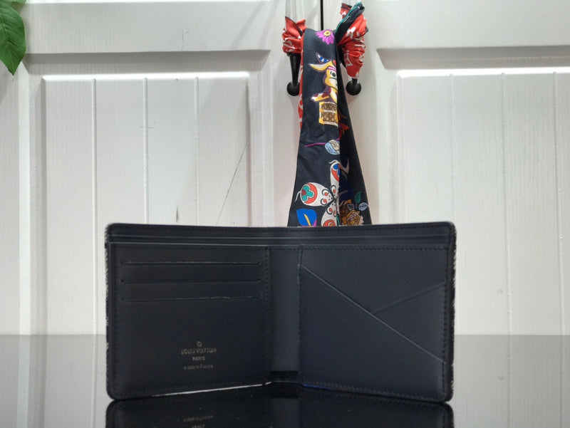 Amelia-LAON - All Wallets - 023