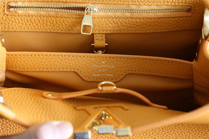 Fan Fashion Lu-Vi bags - 8380
