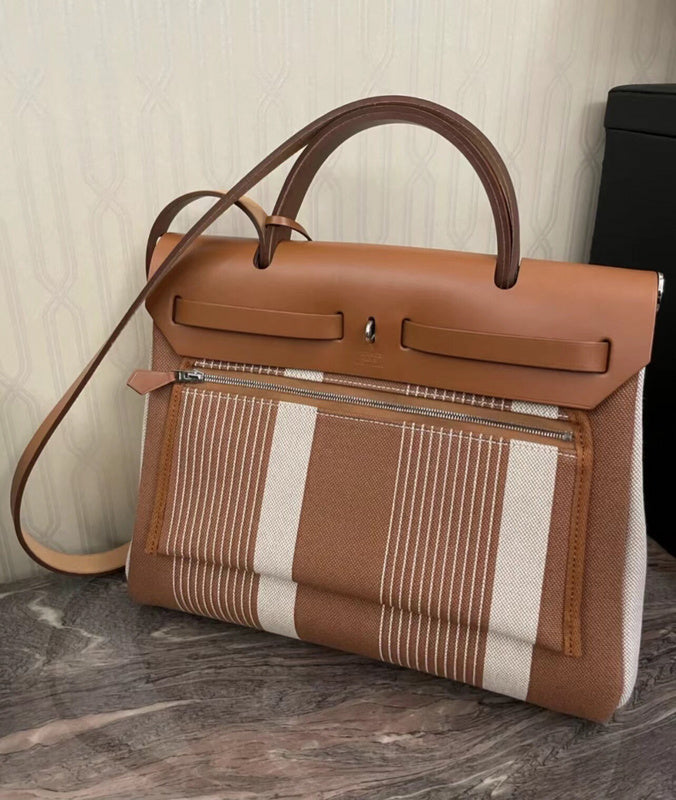 Amelia - HMS Bags - 1701