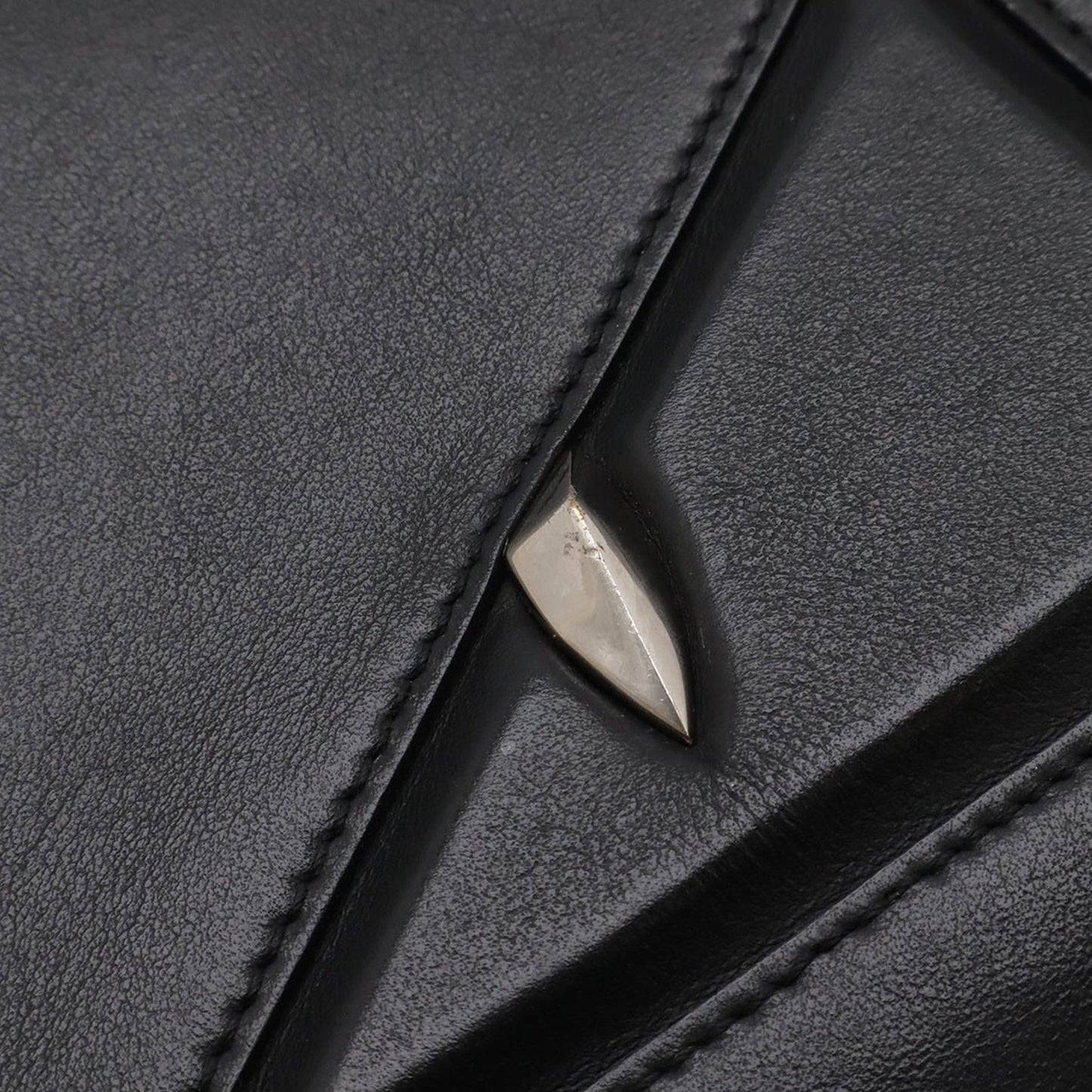 Fendi  Leather Clutch Bag (Pre-Owned)