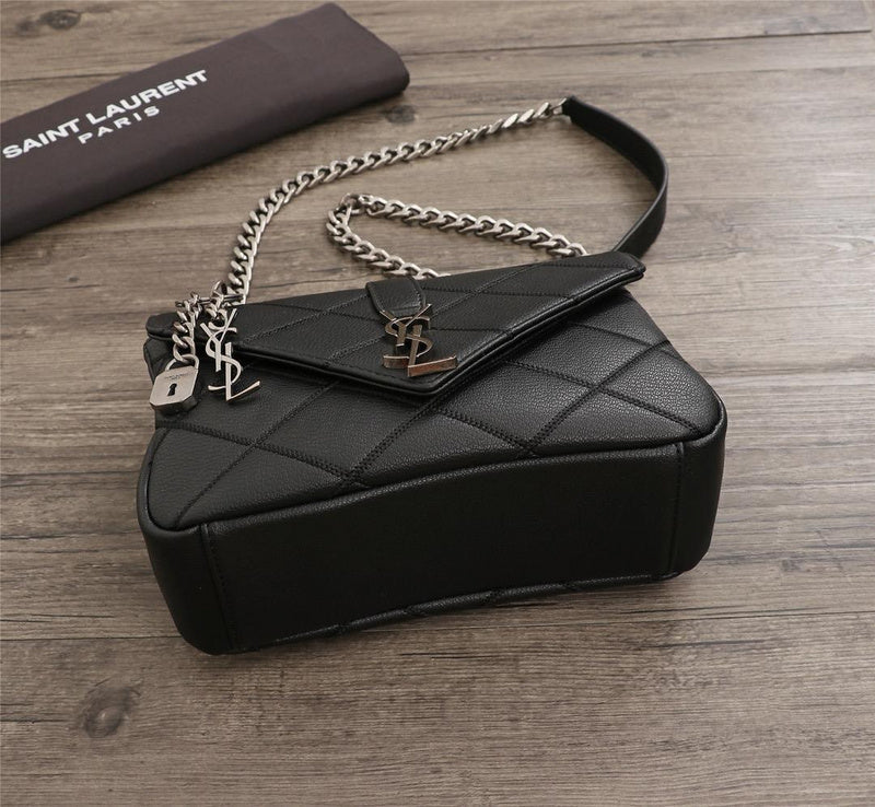 Amelia - YSL Bag - 2904
