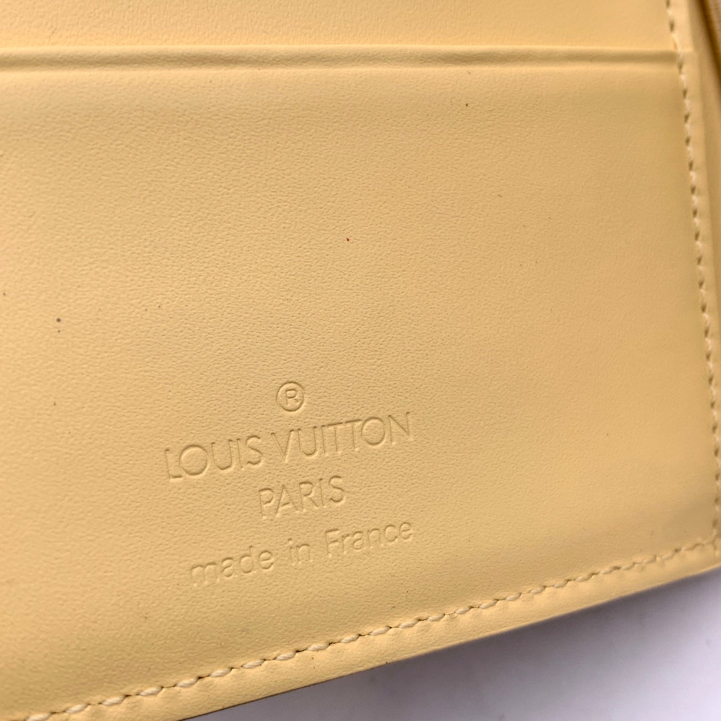 LOUIS VUITTON   Beige Vanilla Epi Leather Elastic Trifold Wallet