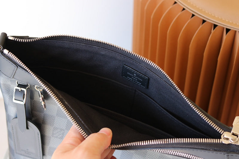 Fan Fashion Lu-Vi bags - 17188
