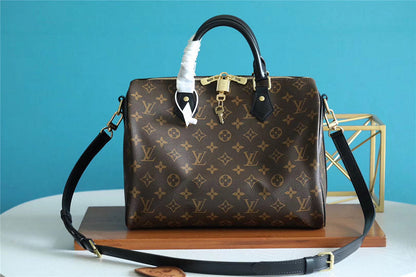 Fan Fashion Lu-Vi bags - 8159