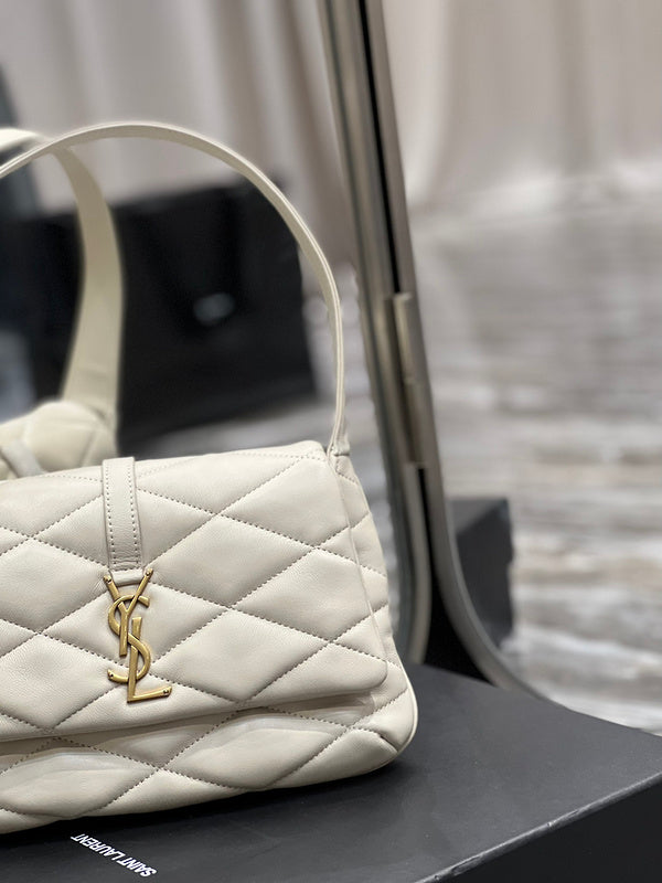 Amelia - YSL Bag - 2473