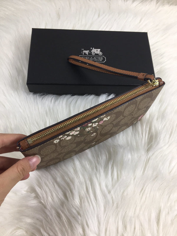 Amelia - CAH Wallet - 170