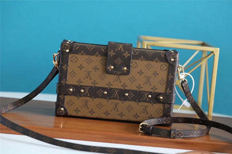 Fan Fashion Lu-Vi bags - 8203