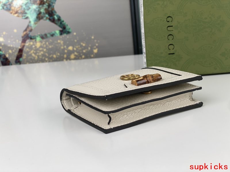 Amelia- Mix Wallets - 526