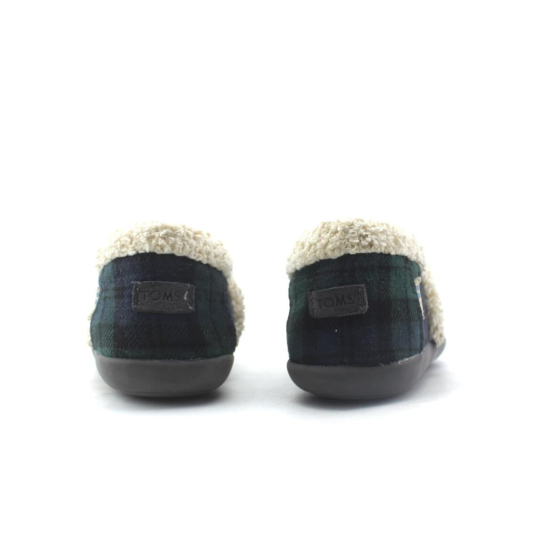 TOMS .