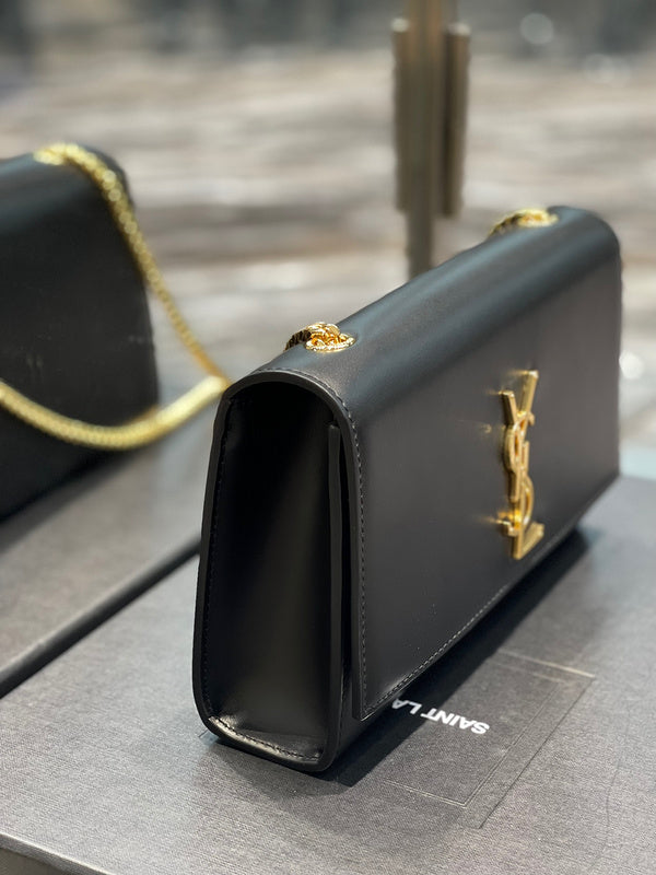 Amelia - YSL Bag - 1942