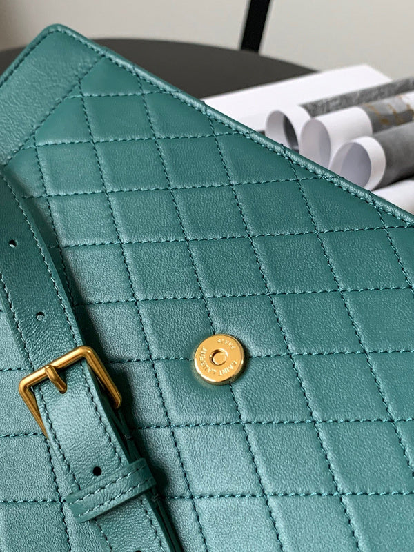 Amelia - YSL Bag - 3760