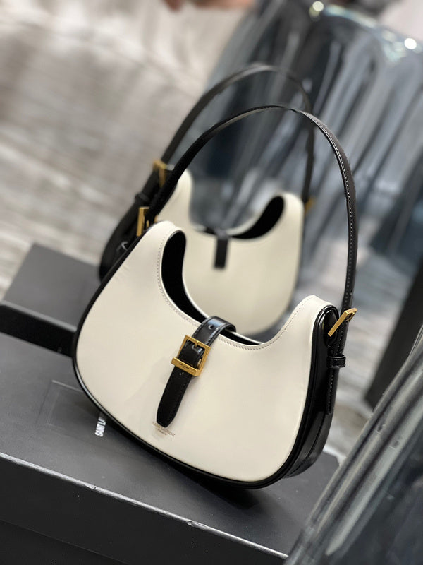 Amelia - YSL Bag - 3663