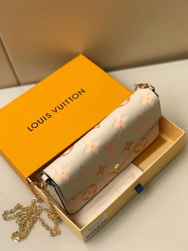 Fan Fashion Lu-Vi bags - 17608
