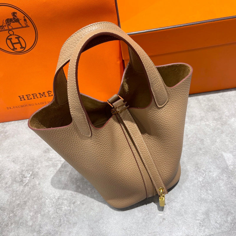 Amelia - HMS Bags - 1736