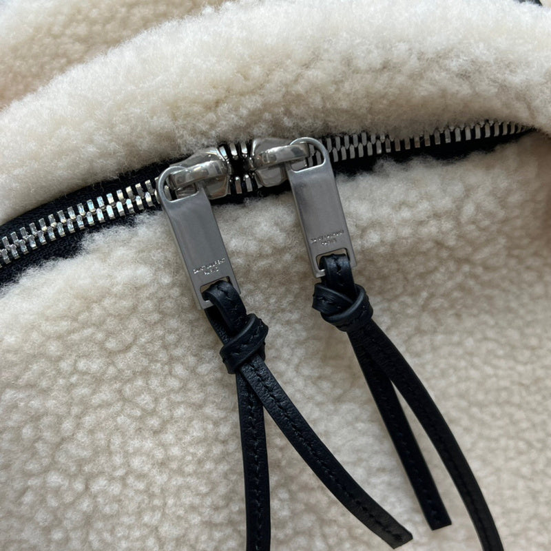 Amelia - YSL Bag - 3716