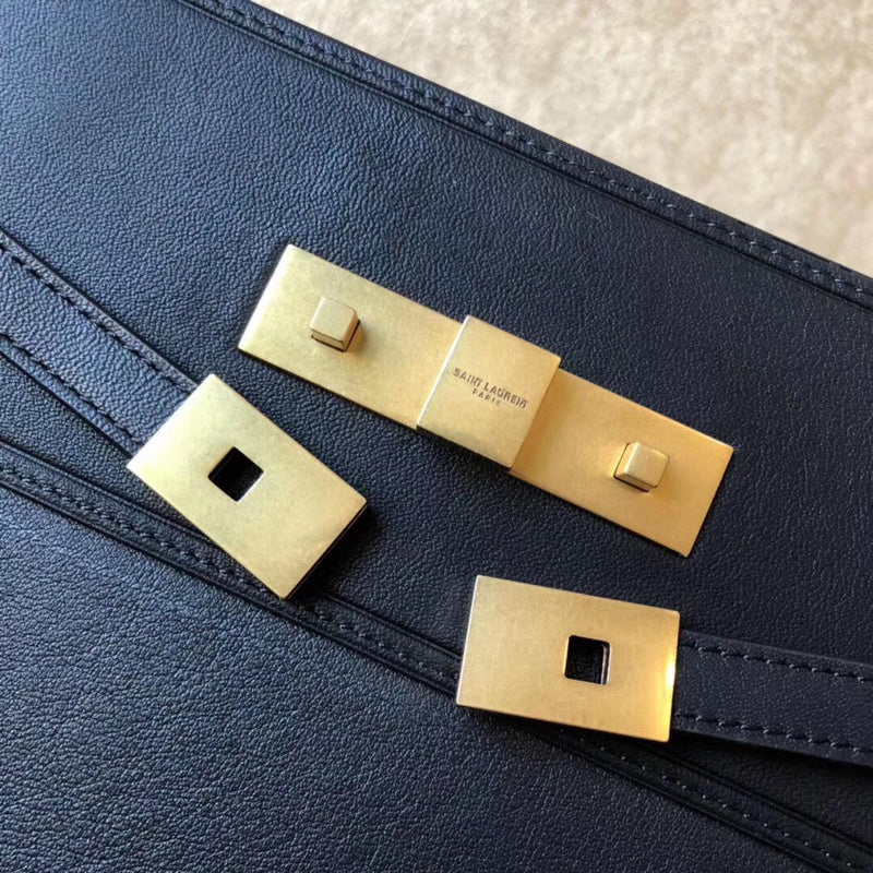 Amelia - YSL Bag - 3872