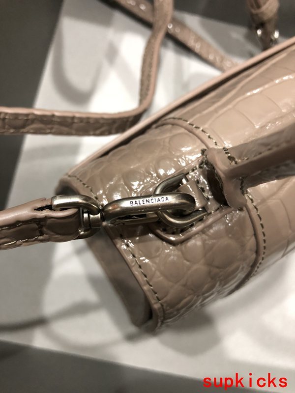 Amelia- BG Hourglass Bags - 106