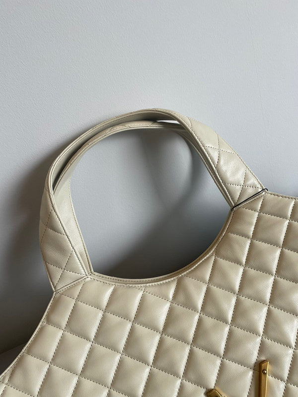 Amelia - YSL Bag - 3718