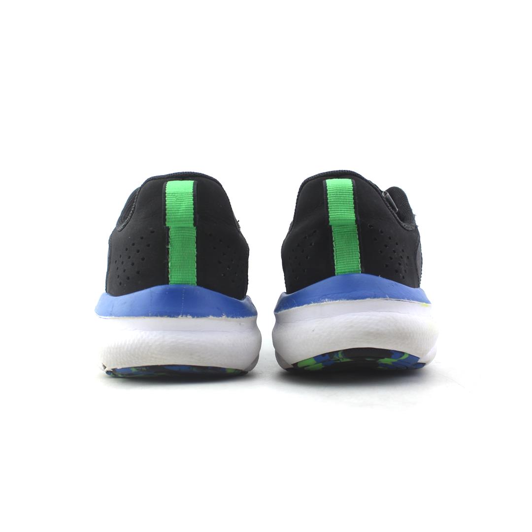 UNDER ARMOUR CHARGED ASSERT 9