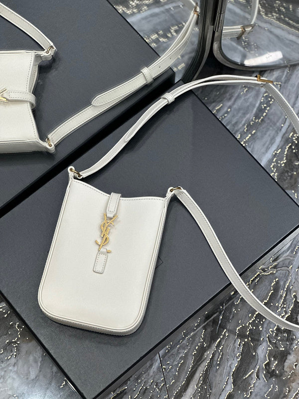 Amelia - YSL Bag - 4000