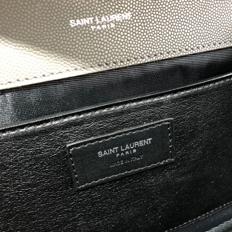 Amelia - YSL Bag - 4040