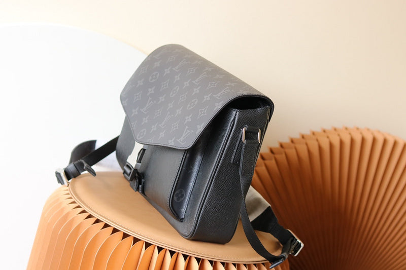 Fan Fashion Lu-Vi bags - 17191