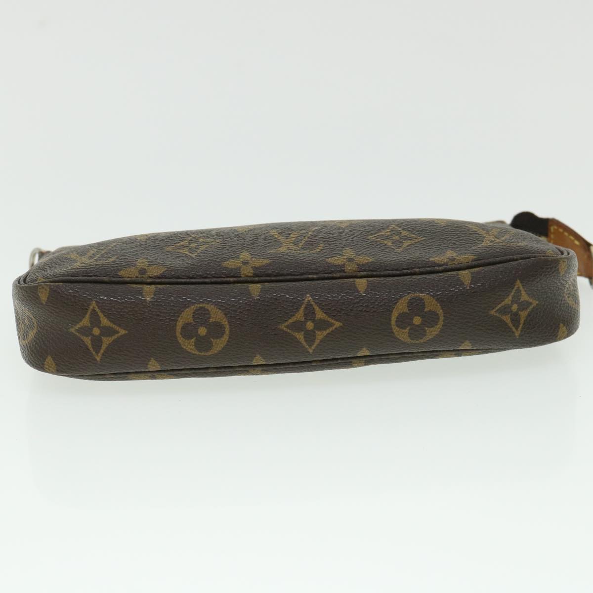 Louis Vuitton Pochette Accessoires  Canvas Clutch Bag