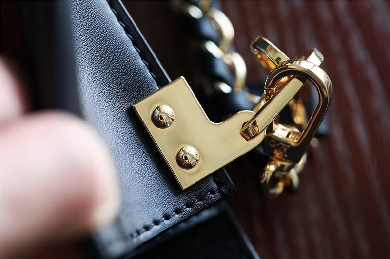 Fan Fashion Lu-Vi bags - 8118