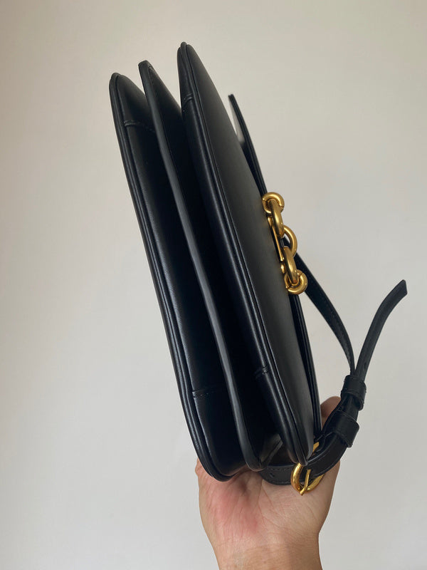 Amelia - YSL Bag - 3678