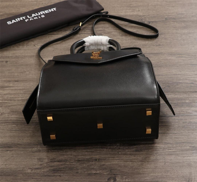 Amelia - YSL Bag - 2934