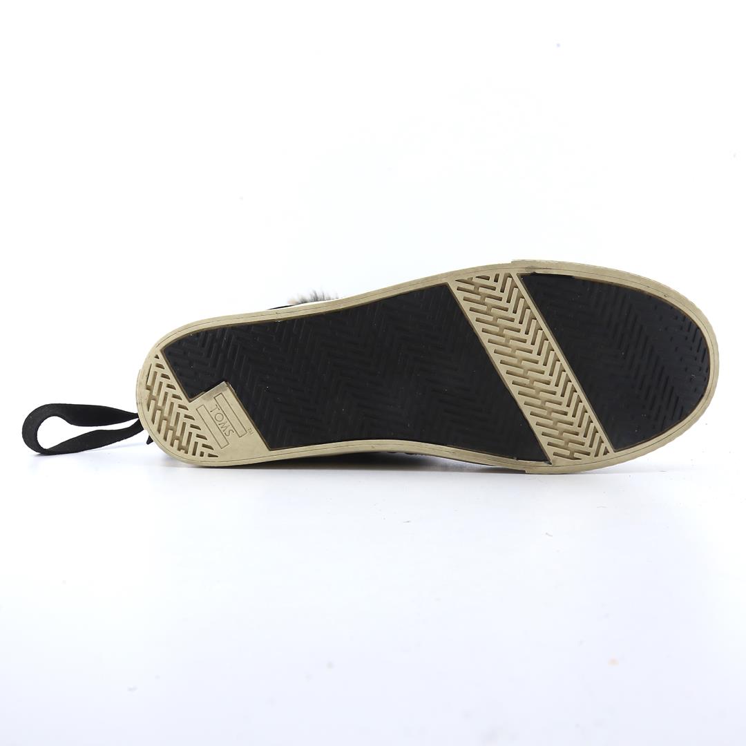 TOMS .