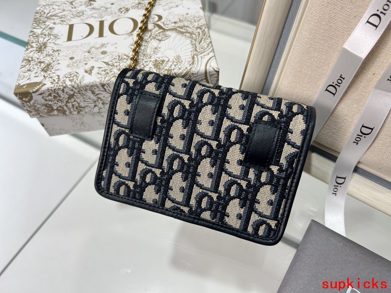 Amelia- Mix Wallets - 247
