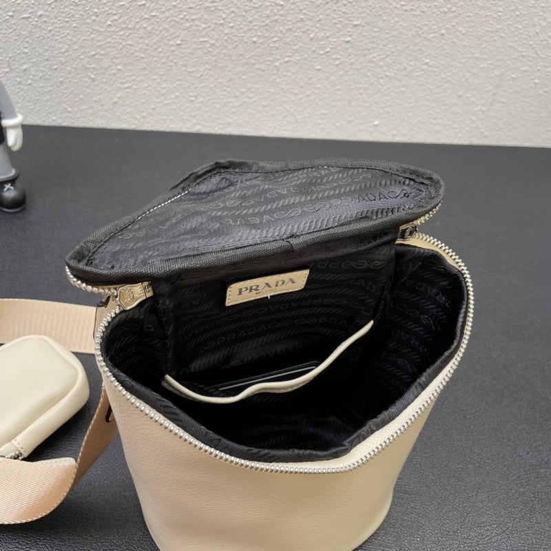 Barnes-Bags - Prada Bags - 963