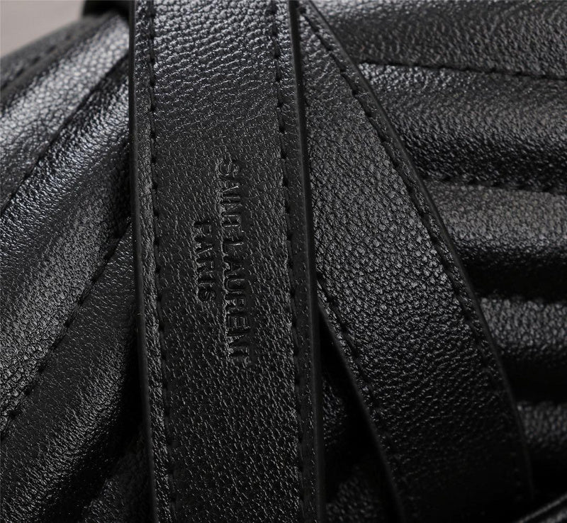 Amelia - YSL Bag - 2851