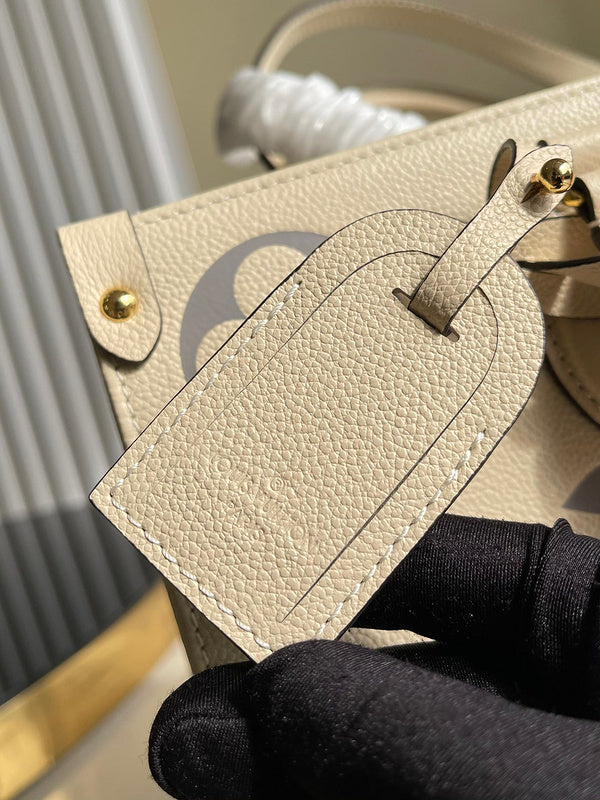 Fan Fashion Lu-Vi bags - 17692
