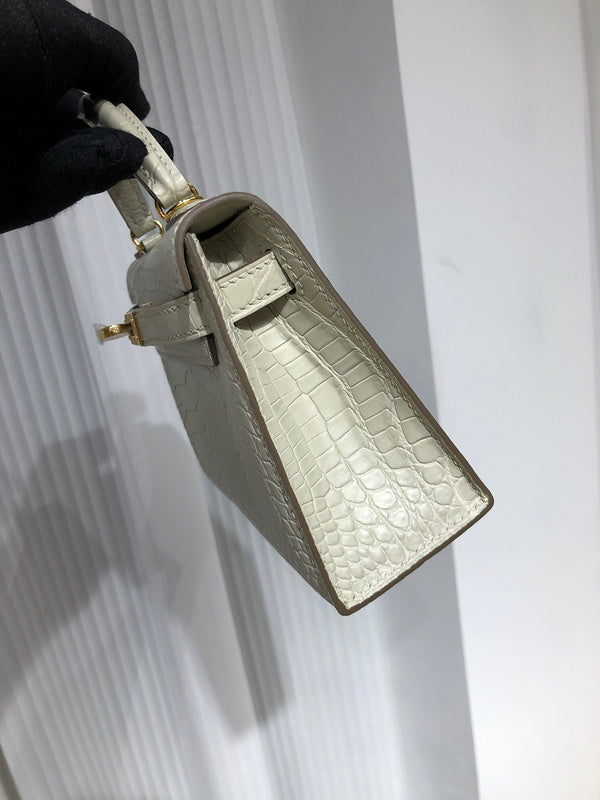 Amelia - HMS Bags - 1528
