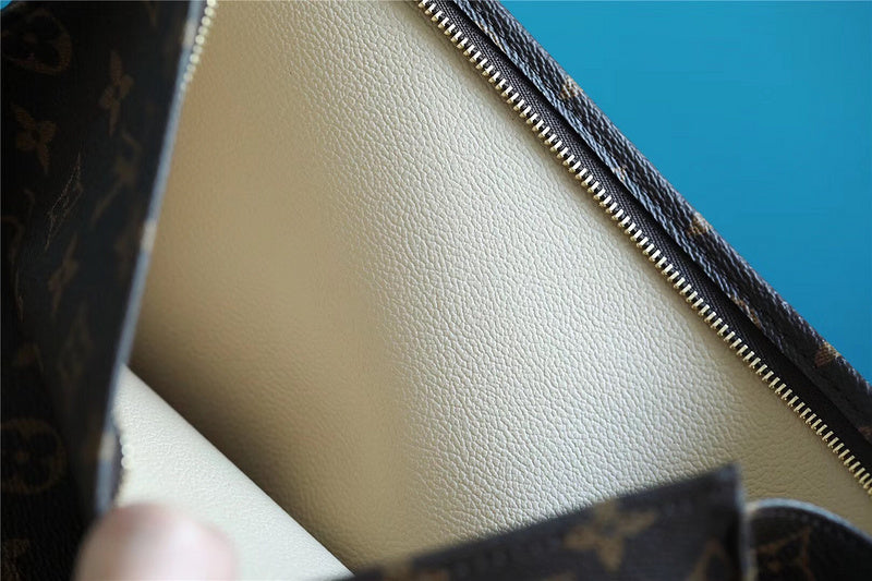 Fan Fashion Lu-Vi bags - 9038