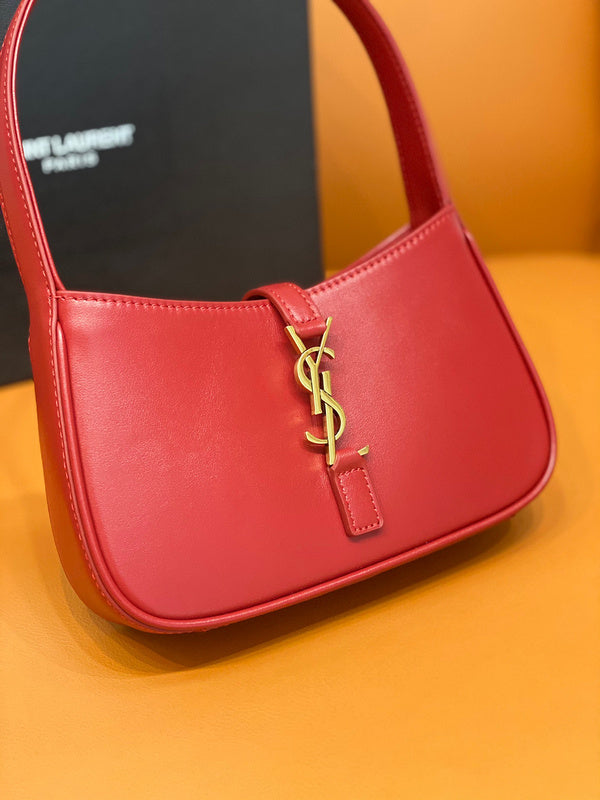 Amelia - YSL Bag - 1983