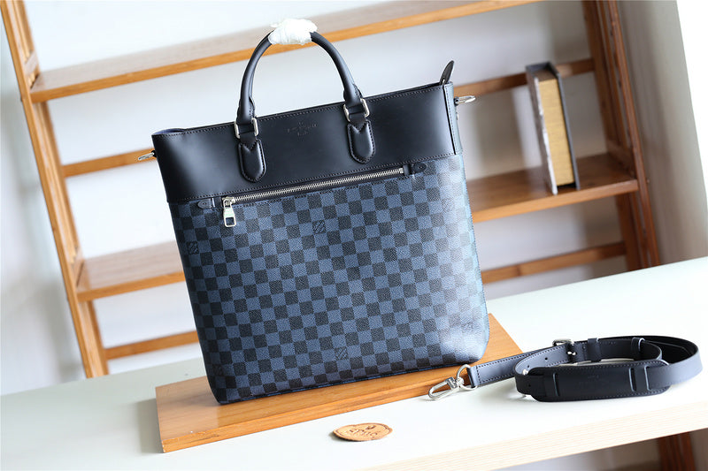 Fan Fashion Lu-Vi bags - 9884
