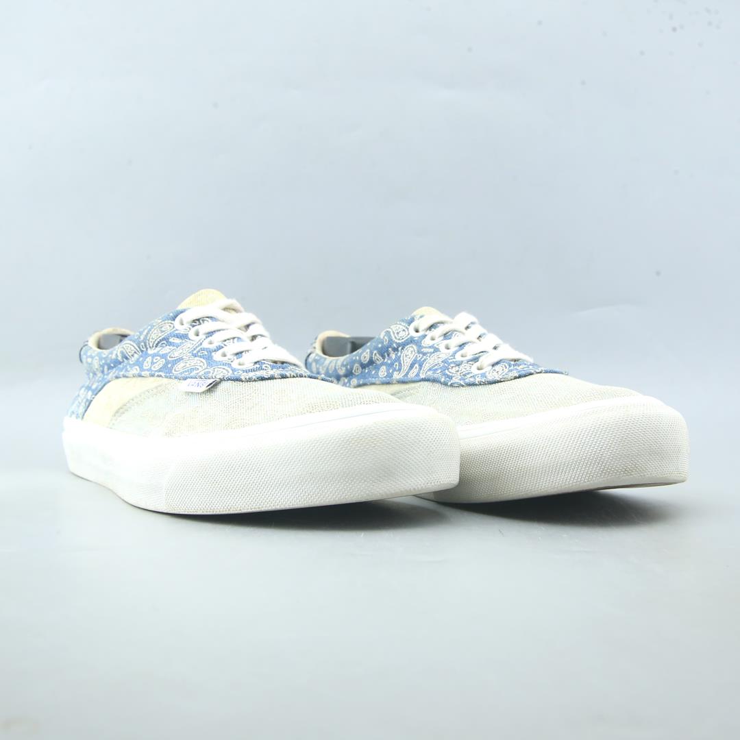 VANS OFF THE WALL