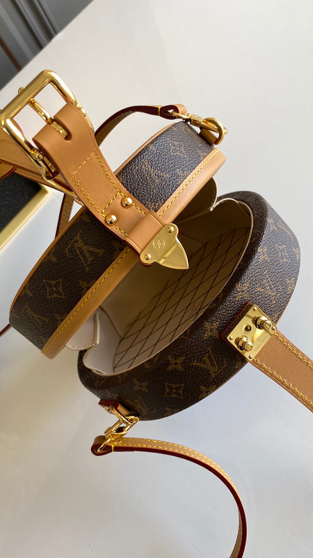 Fan Fashion Lu-Vi Bags - 16975