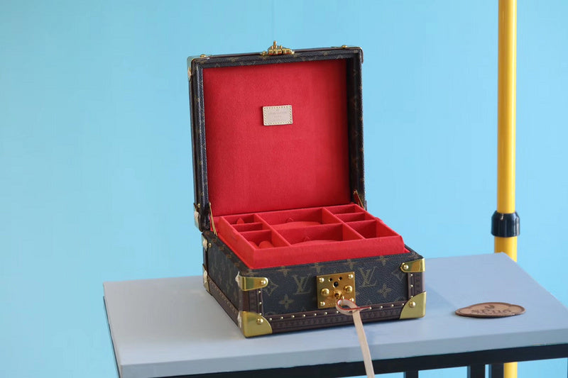 Fan Fashion Lu-Vi bags - 9532